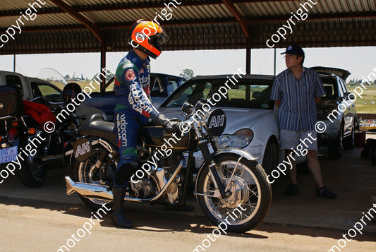 MC Velocette Alan Harris DSC02079