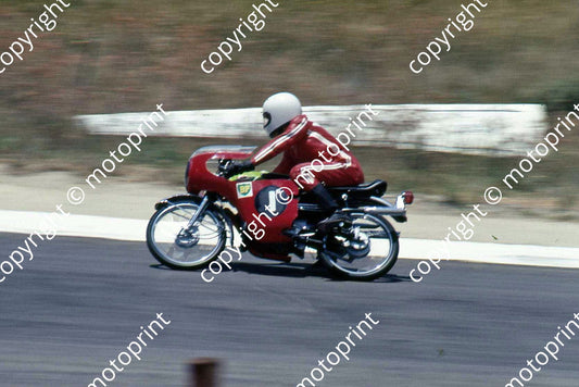 MC Wally Parsons 125 Suzuki Dec 12 check