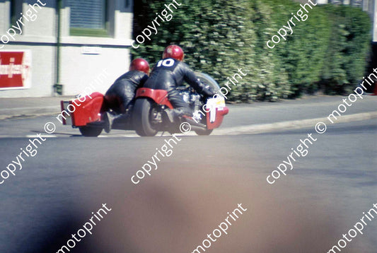 MC Woodhouse brothers Honda rear