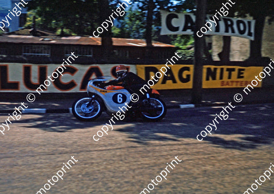 MC Luigi Taveri  winner 125 Honda  A4 (18)