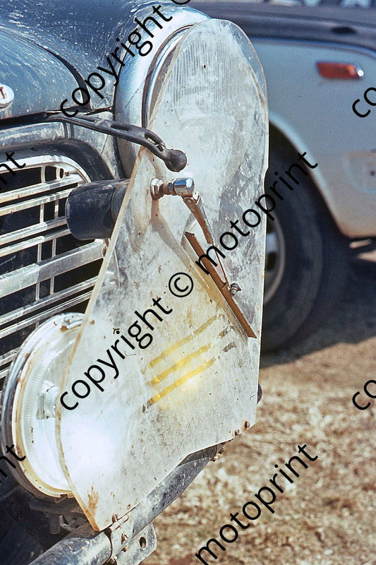 OR Volvo lights shield and wiper