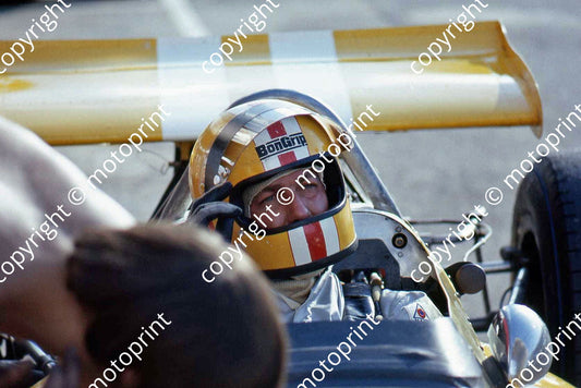 P Bonnier in McLaren M7c