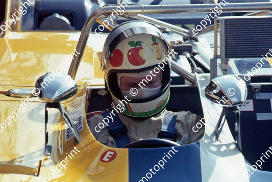 P Charles Lucas waiting to go Lola T292
