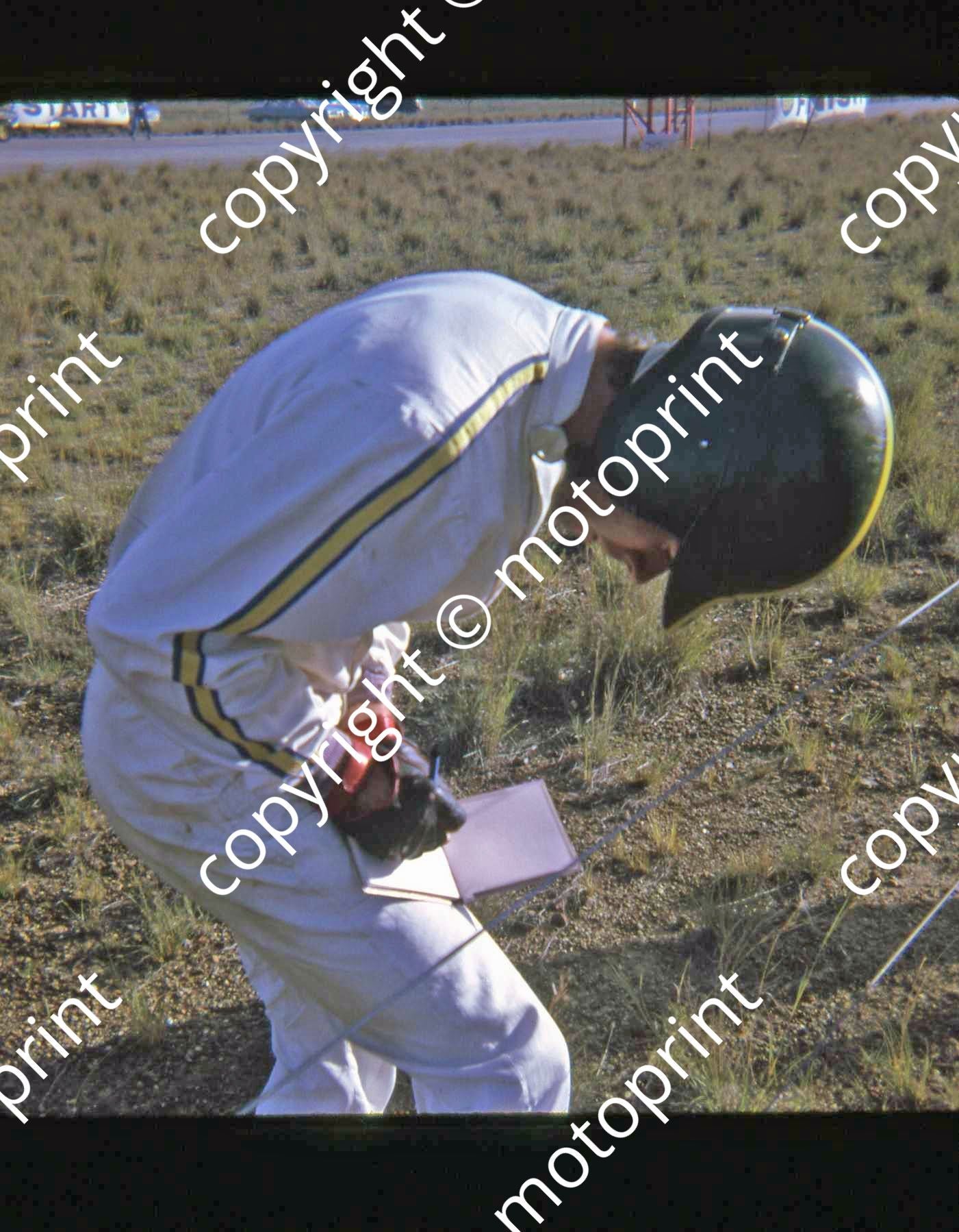 P DP autographing 4 May EL