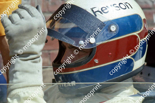 P Revson ready to go McLaren M19a