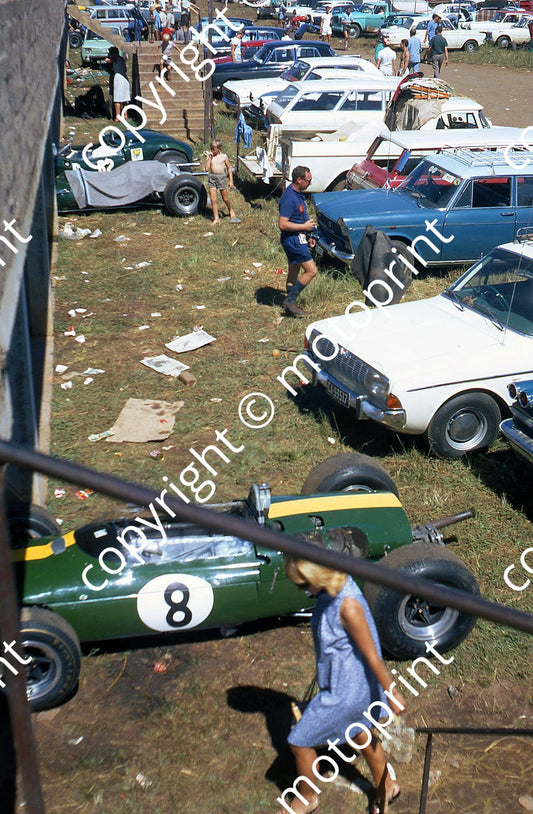 Paddock Easter Lotus Pretorius