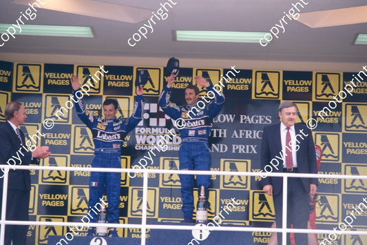 Podium Riccardo Patrese, Nigel Mansell, Pik Botha, Minister Foreign Affairs  (courtesy Roger Swan) (19)