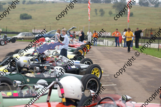 Pre-race paddock 30-1 DSC05587