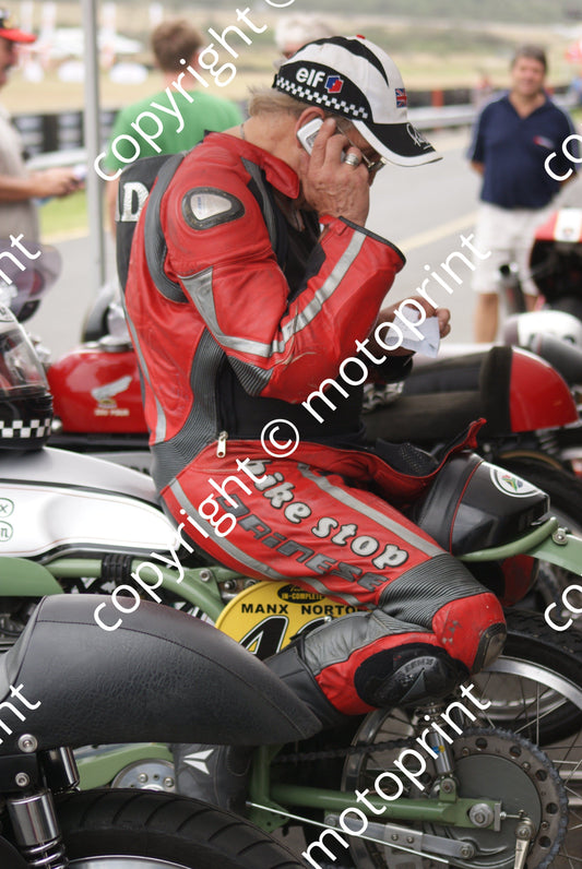 Read sharing cr card info with pit lane DSC01417