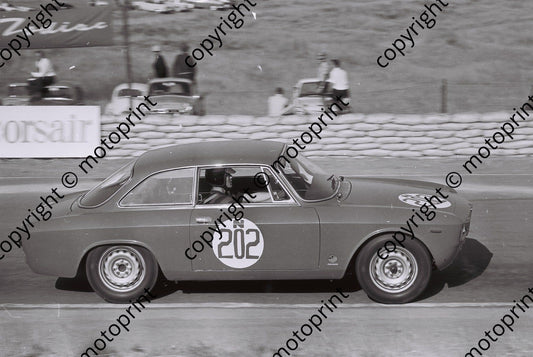 SL 1966 Kyalami Van Rooyen Alfa Onyx prod (232)
