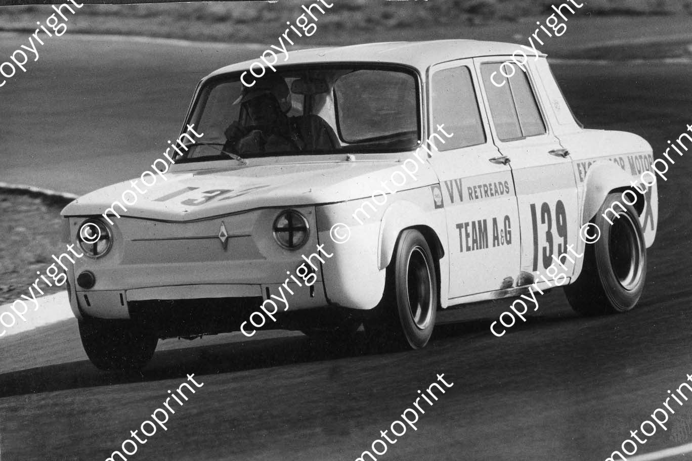 SL 1969 (thanks Roger Pearce) J Scheckter R8 1300cc class (9) note tyre marks below door