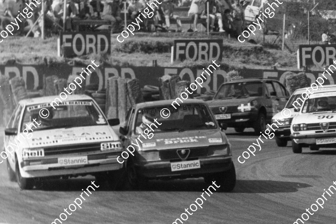 SL 1985 Kyalami Stannic Group N C Hastie Nissan left_ A Fouche Alfa Veloce