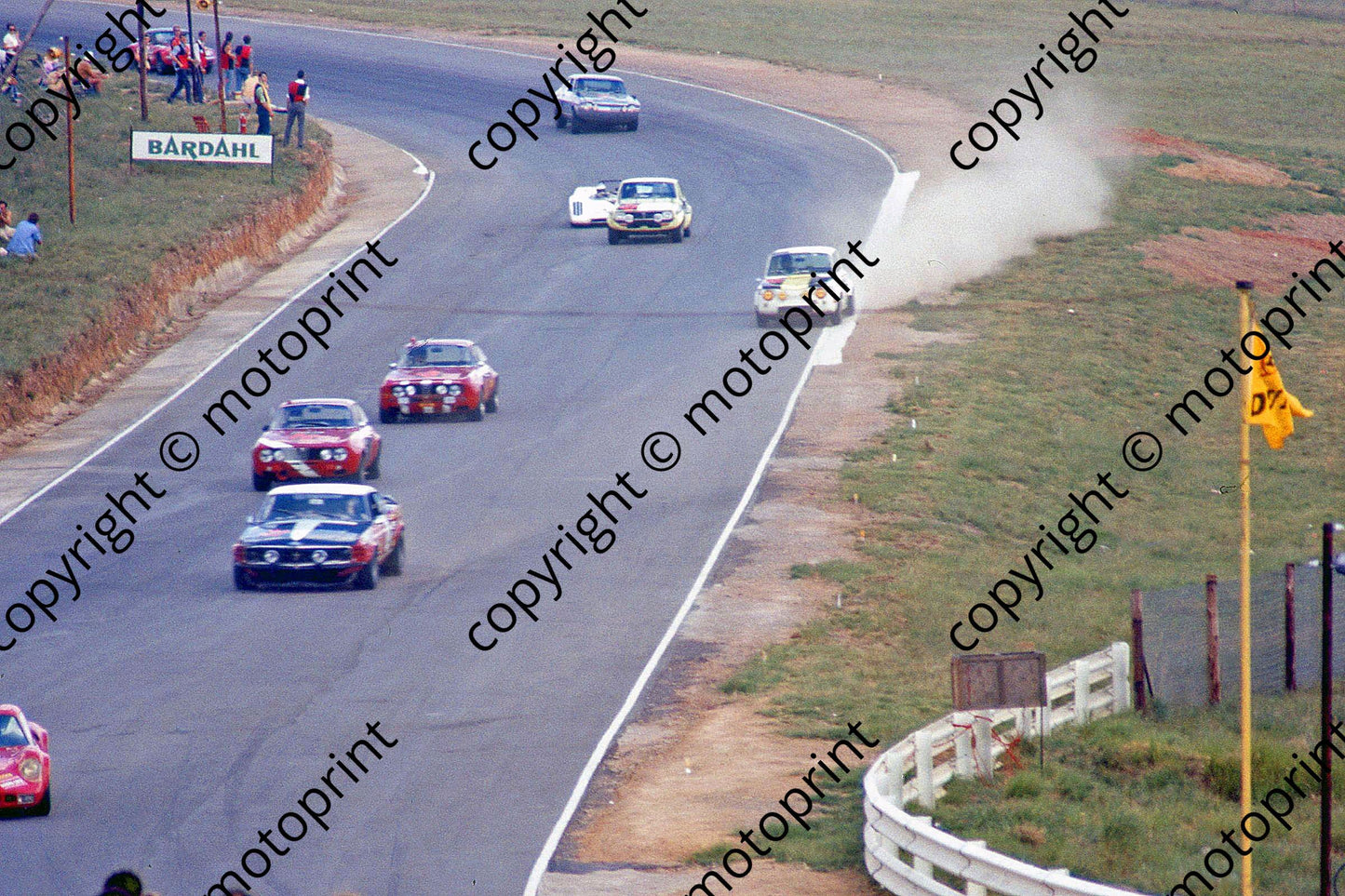 SL 1st lap midfield, Mustang Alfa GT Ams R8 dust