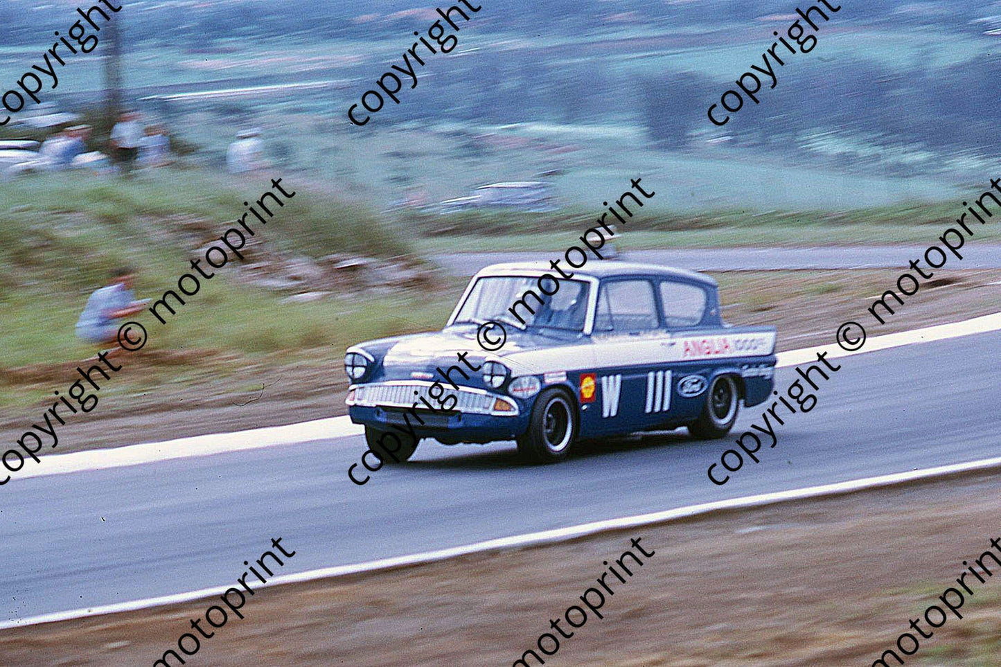 SL Gordon Briggs Broadspeed Anglia 3