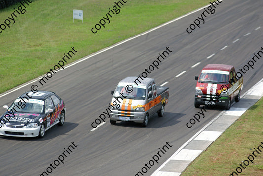 SL Gordon Civic; Dudley Chana 106. Exley Chane 105 DSC00145