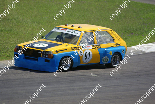 SL Mazda 323 Bruins DSC02121
