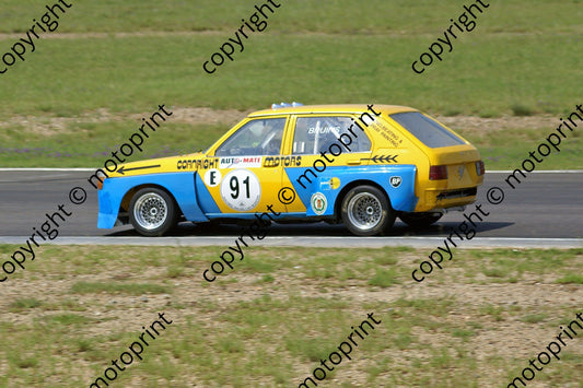 SL Mazda 323 Bruins DSC02247