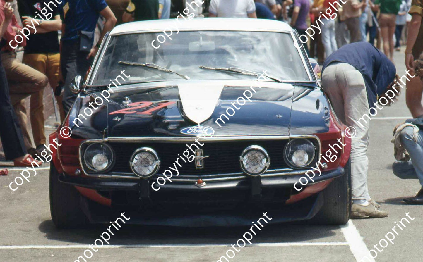 SL Mustang, D_Udy, Gardner head on