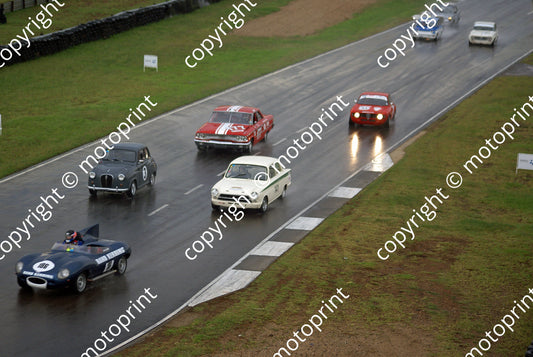 SL Pre-66 legends 1st lap midfield wet DSC00232