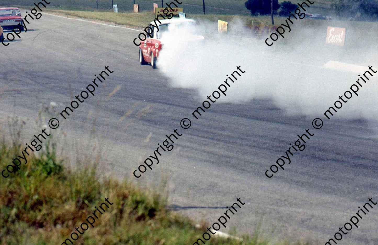 SL R8 smokescreen
