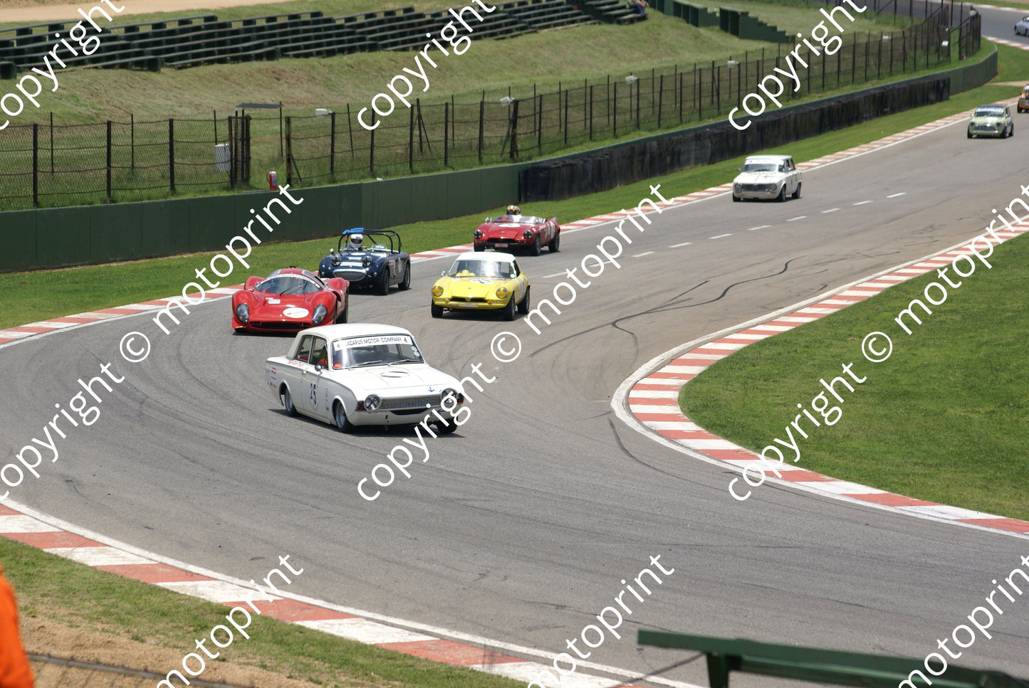 SL Reid Corsair 25 pre 1966 1st lap DSC03439