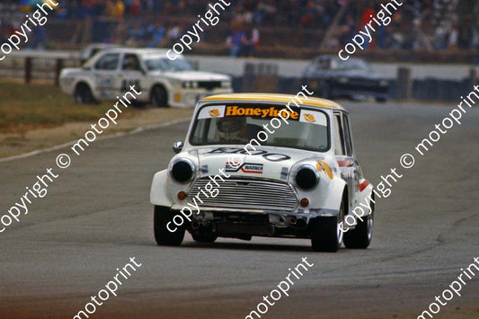 SL Speedocruise Star prod Aug G Bezuidenhout Mini 1100 (permission Roger Swan)