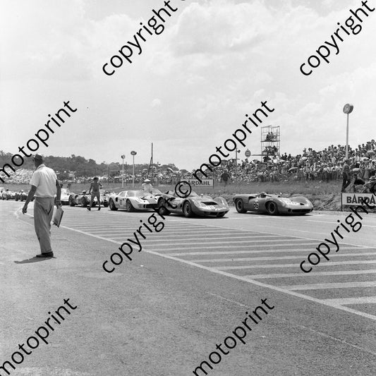 SP 1967 SA GP support 83 Bob Olthoff Mclaren, 86 Doug Serrurier Lola_ 87 David Hobbs GT40, Sutcliffe Ford P40  62 Elva Porsche J Pretorius check (courtesy Ken Stewart)