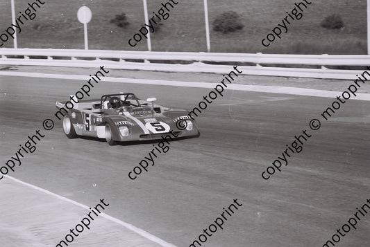 SP 1971 Kyalami 9 hr Andretti Ickx (in car) Ferrari 312P into Leeukop