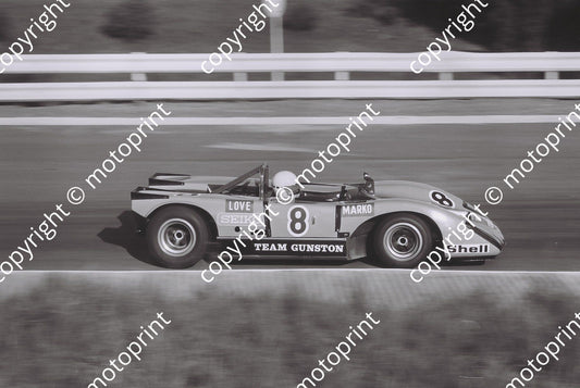 SP 1971 Kyalami 9 hr Love (in car) Marko Lola T212 practice
