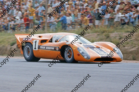 SP Brian Redman, Love, Gunston Lola T70 cropped 1