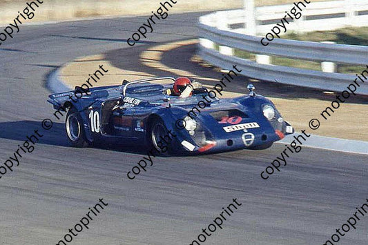 SP Charlton shading eyes, Alfa T33 practice cropped sharpened