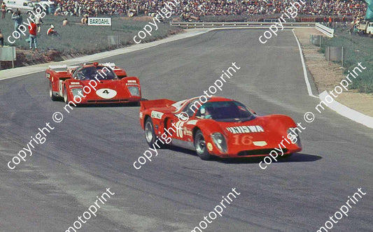 SP Chevron B16 Joubert Gough_ Ferrari 512 Ickx Giunti cropped (Thanks to Ken Stewart) (20)