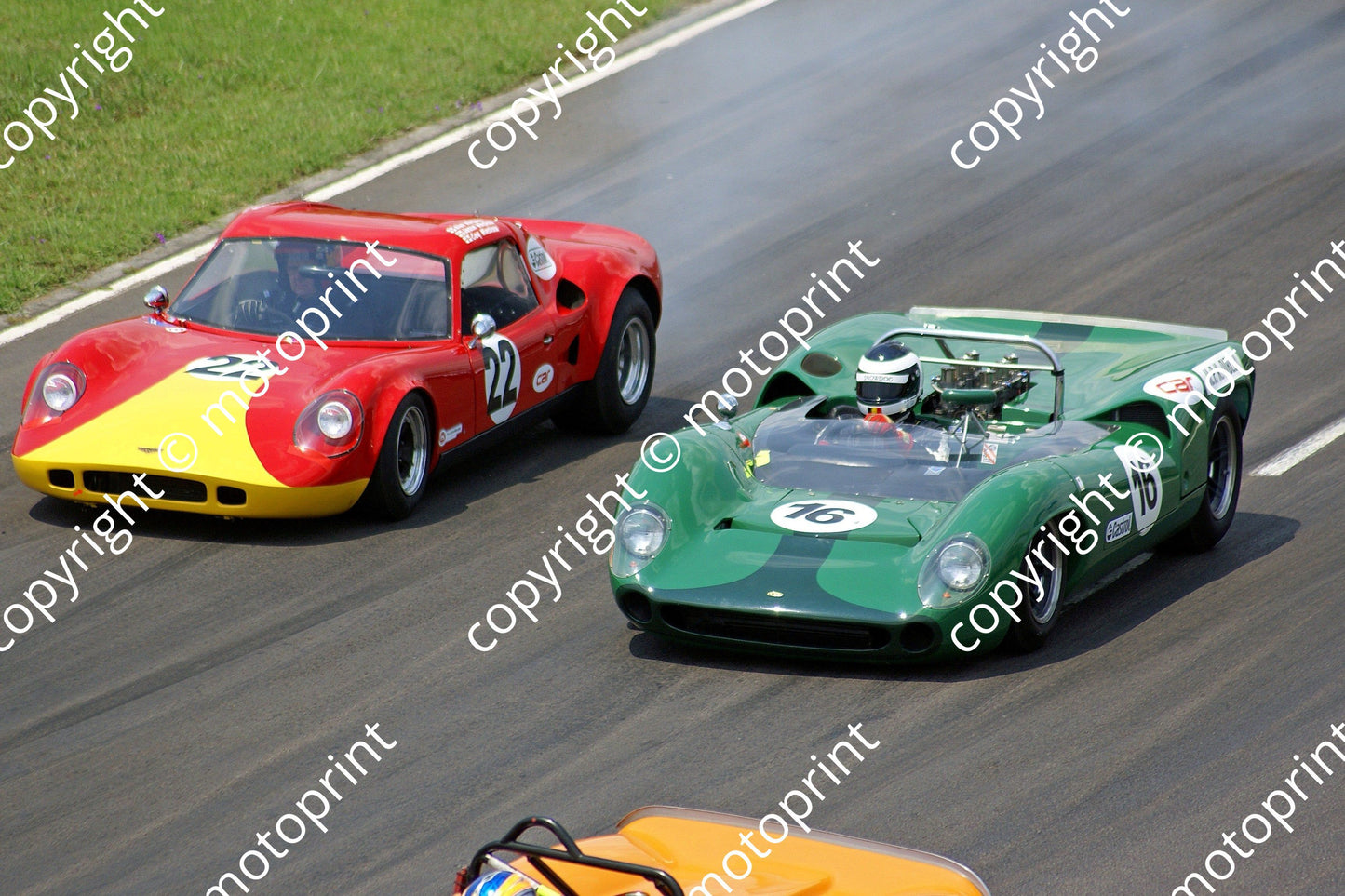 SP Chevron B8 A Minshaw, Lola T70 JM Martin M Davis check DSC02312