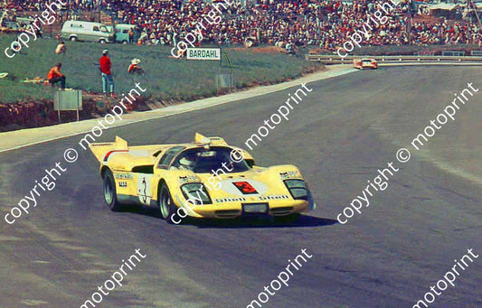 SP Ferrari 512 Bell De Fierlandt_ note Porsche 917 up kerb. (cropped) (Thanks to Ken Stewart) (9)