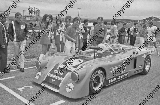 SP Gunston Chevron B19 Vega Hailwood Craft Bruce Johnstone left Paul Owen George Thornton behind mono (Thanks to Ken Stewart)  (24)