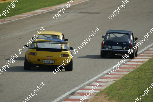 SP Kleyn MGB 77, Roux Nortje Porsche 928 81 DSC03699 race