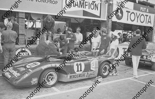 SP Lola T210 Corlett Drive Verwey Keizan Ken Howes at tail mono (Thanks to Ken Stewart)  (6)