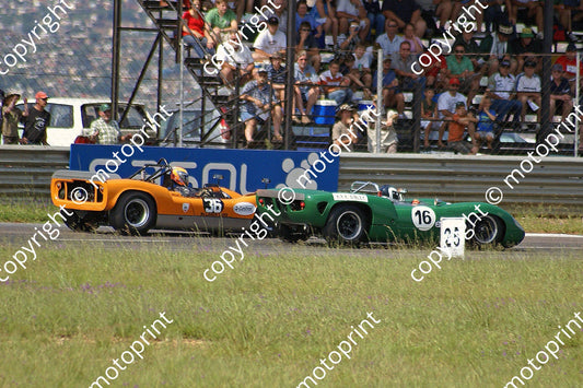SP McLaren M1B Whale, Dodkins; Lola T70 Martin Davis DSC02229 crop