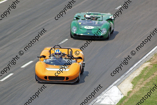 SP McLaren M1B Whale, Dodkins; Lola T70 Martin Davis DSC02313