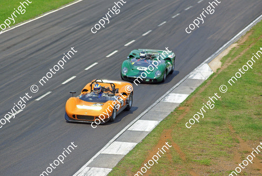 SP McLaren M1B Whale, Dodkins; Lola T70 Martin Davis DSC02315