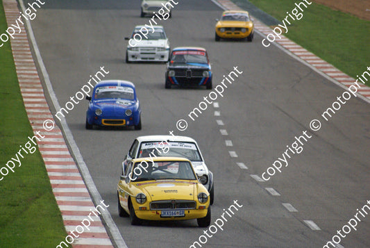SP Pearce MGB 8 DSC03761 race edited