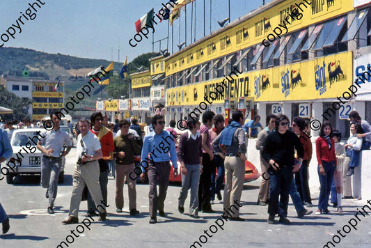 SP Pits invasion after practice
