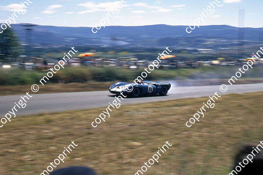 SP Serrurier Lola T70 smoking