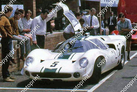 SP Spence Gardner Lola T70B Sid Taylor cropped