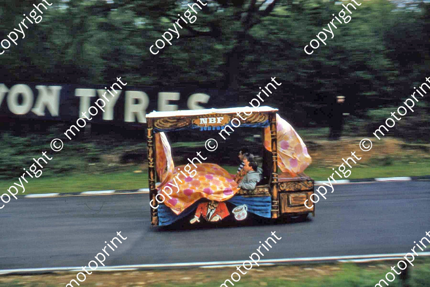 SP Ireland and Salvadori in four-poster 27 May