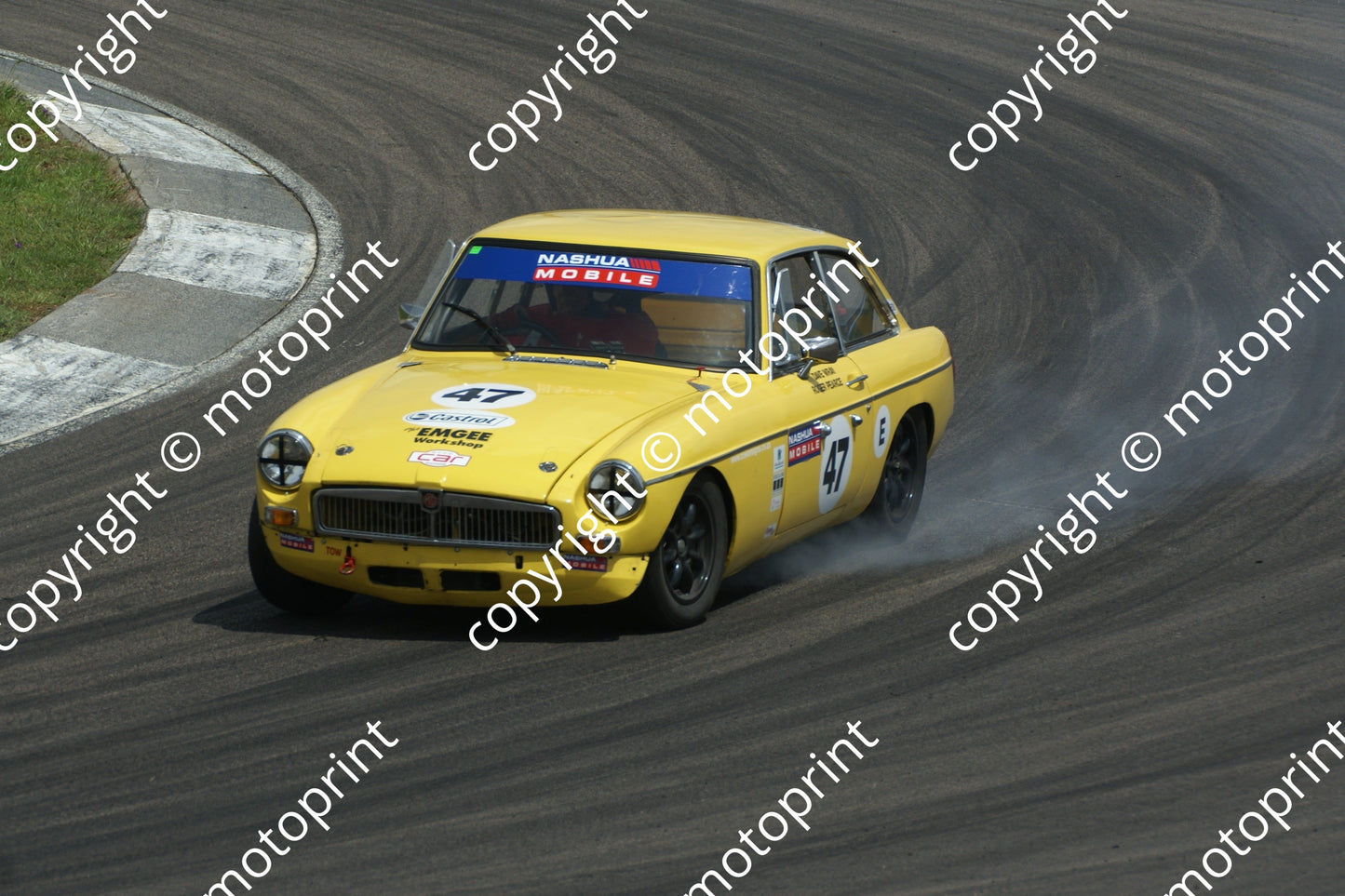 SP Pearce MGB GT smoke 31-1 DSC06203