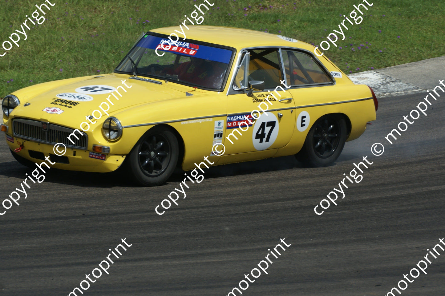 SP Pearce MGB GT smoke 31-1 DSC06204