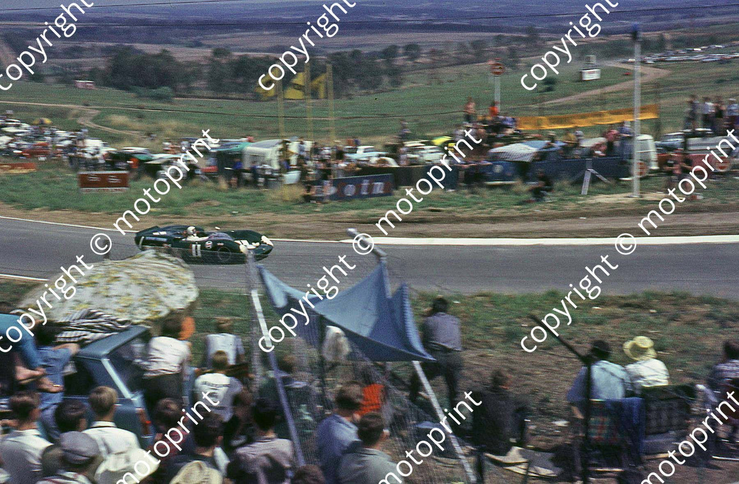 SP (thanks Stuart Falconer) a 128 1966 9hr Clubhouse Lola open Pierpoint Serrurier