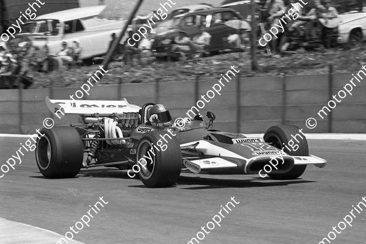 SS 12 Jackie Pretorius Surtees TS5 NOTE HANDS(permission Malcolm Sampson Motorsport Photography) 1972 Kya  (17)
