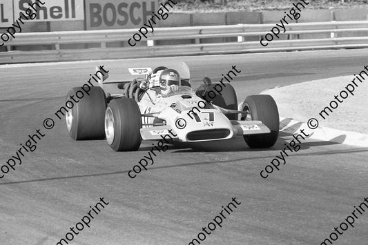 SS 17 R Sterne Surtees TS5 A Blignaut_s car (permission Malcolm Sampson Motorsport Photography) 1972 Kya  (11)